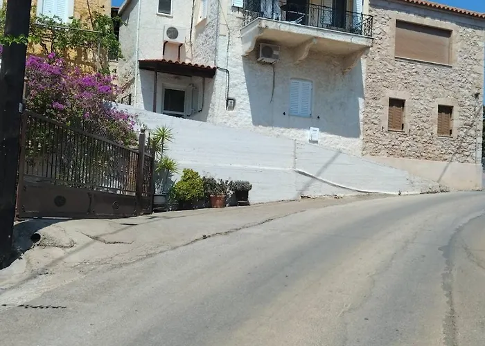 펜션 Filitsa House 모넴바시아